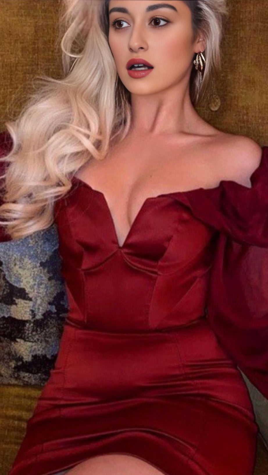 SATIN STRAPLESS MINI DRESS IN WINE RED