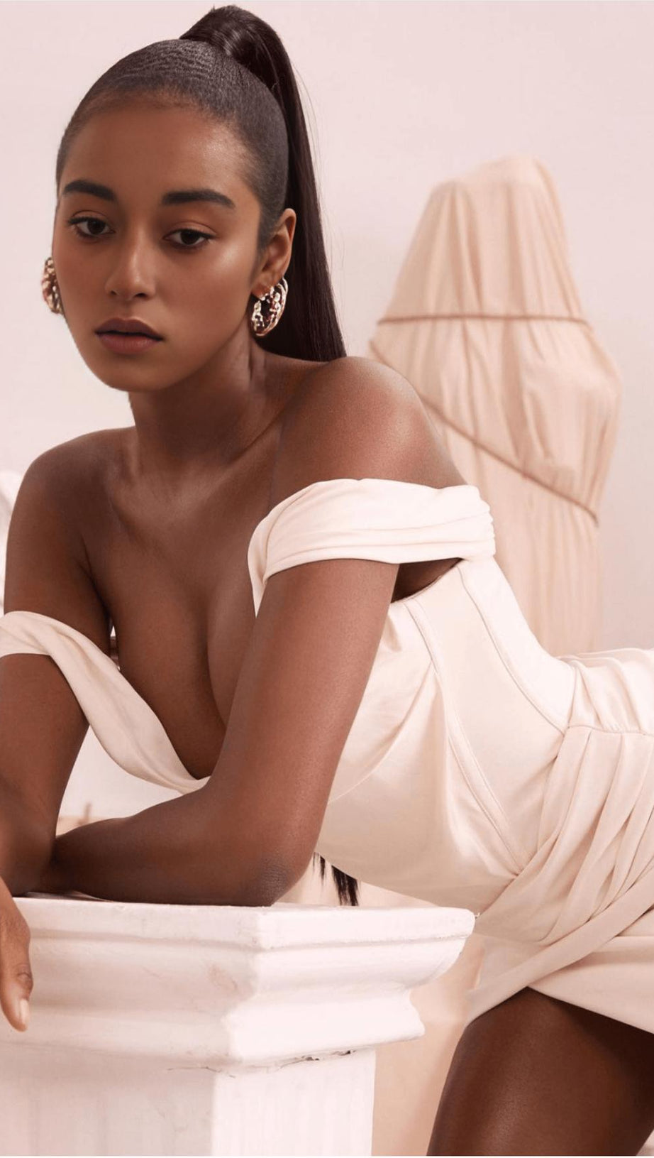 GONNA PLISSETTATA CON TOP A TUBO IN AVORIO