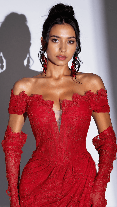 Sarkelli – Maxikleid mit Spitzen-Blumenmuster und Falten