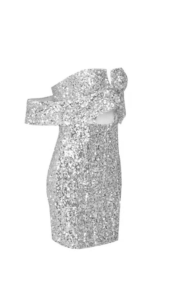GOLDENES TRÄGERLOSES MINIKLEID MIT PAILLETTEN