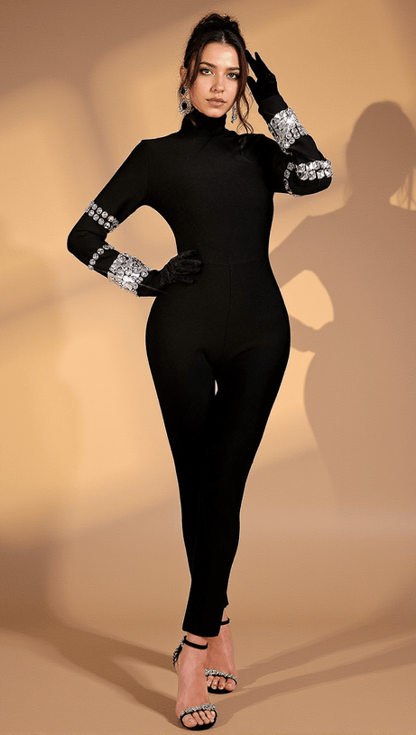 Emilee – Jumpsuit mit Kristallen und hohem Kragen