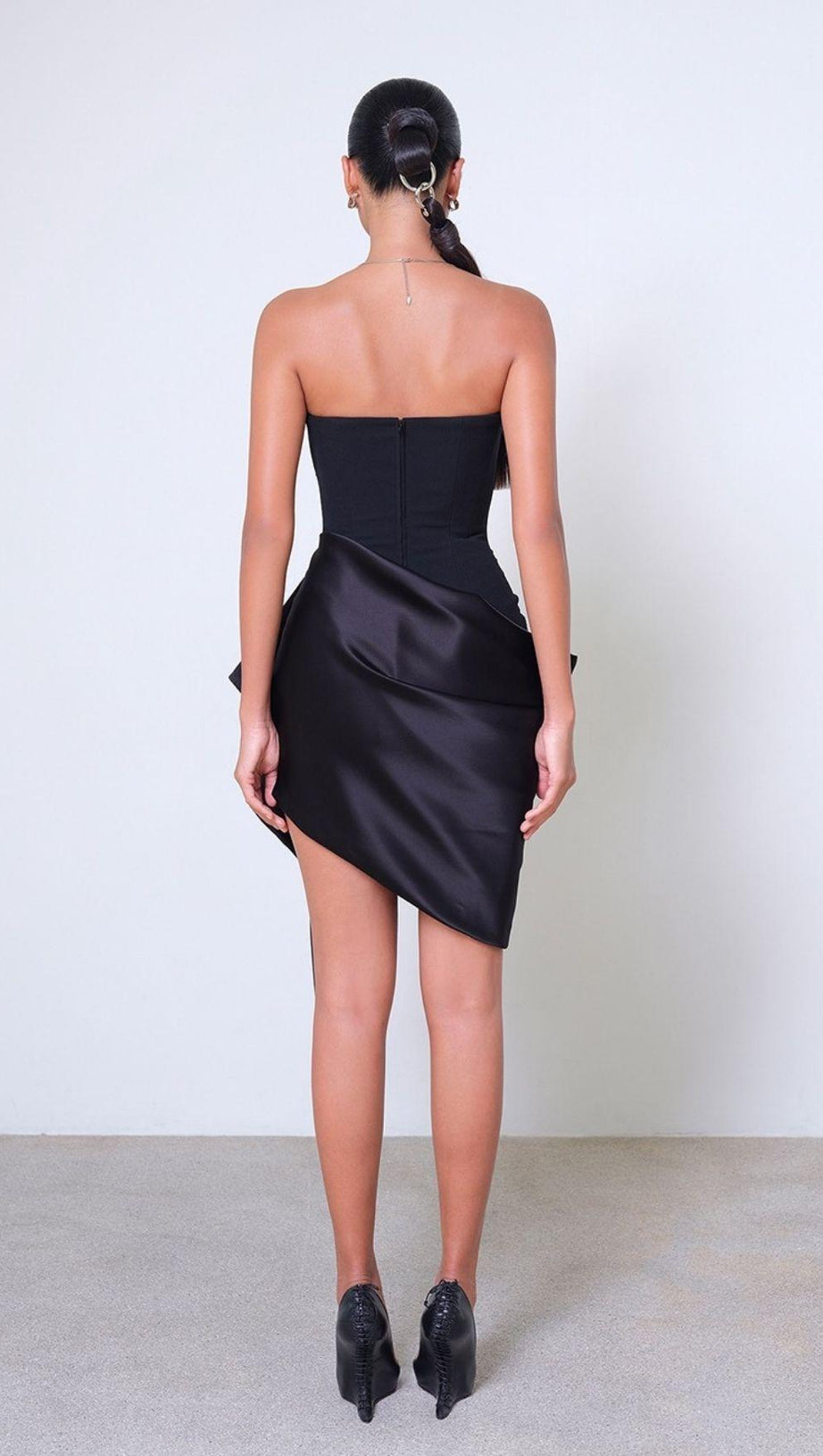 RUCHED MINI DRESS IN BLACK