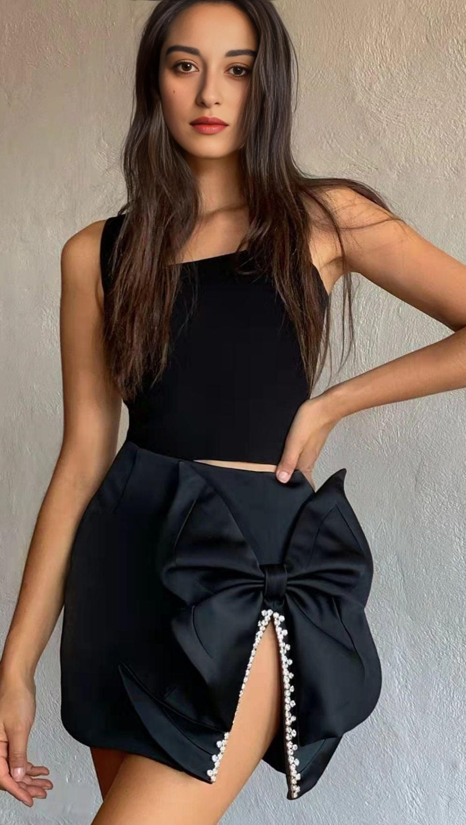 BLACK CRYSTAL BOW SKIRT
