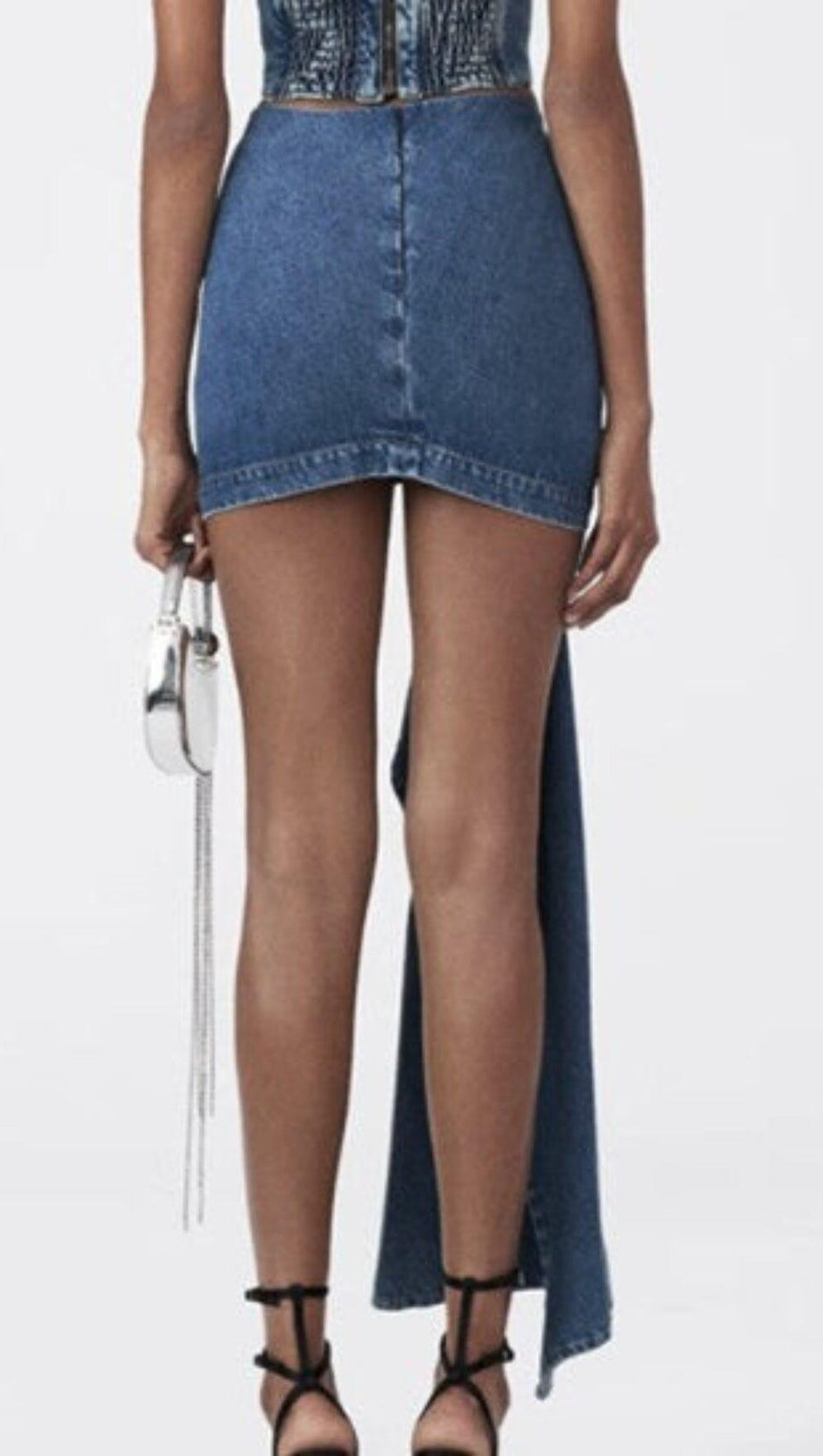 MOICU BLUMEN-JEANSROCK MIT ASYMMETRISCHEM SAUM