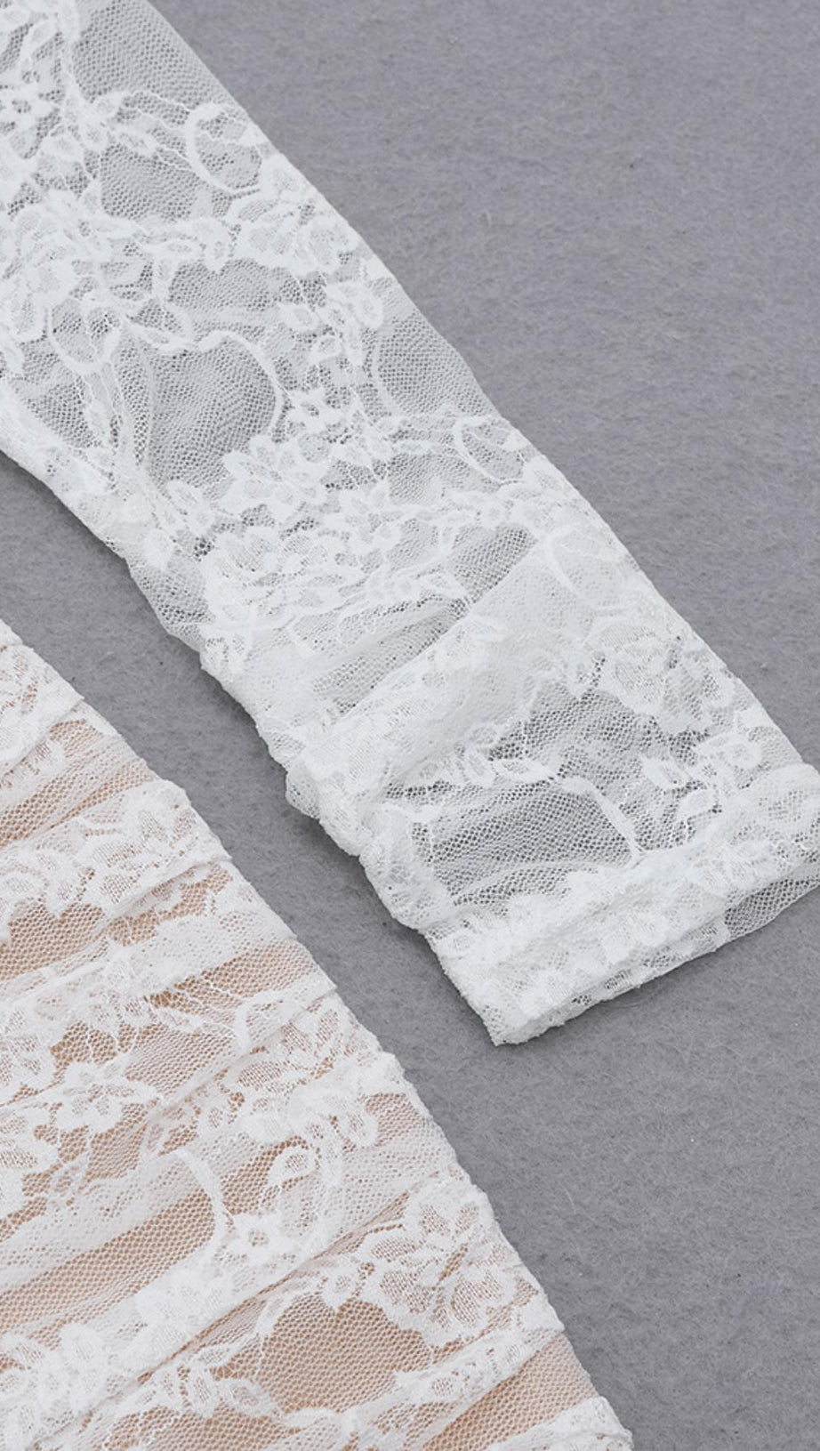 WHITE YARN KNITTED MINI DRESS