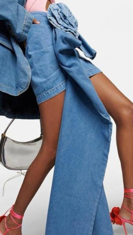 MOICU BLUMEN-JEANSROCK MIT ASYMMETRISCHEM SAUM