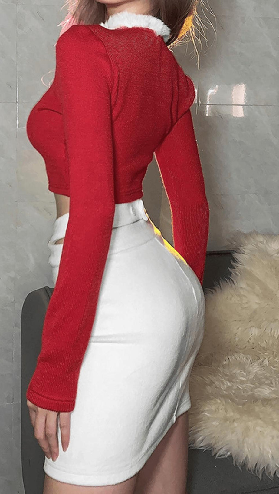 CROPPED SHOULDER KNIT TOP