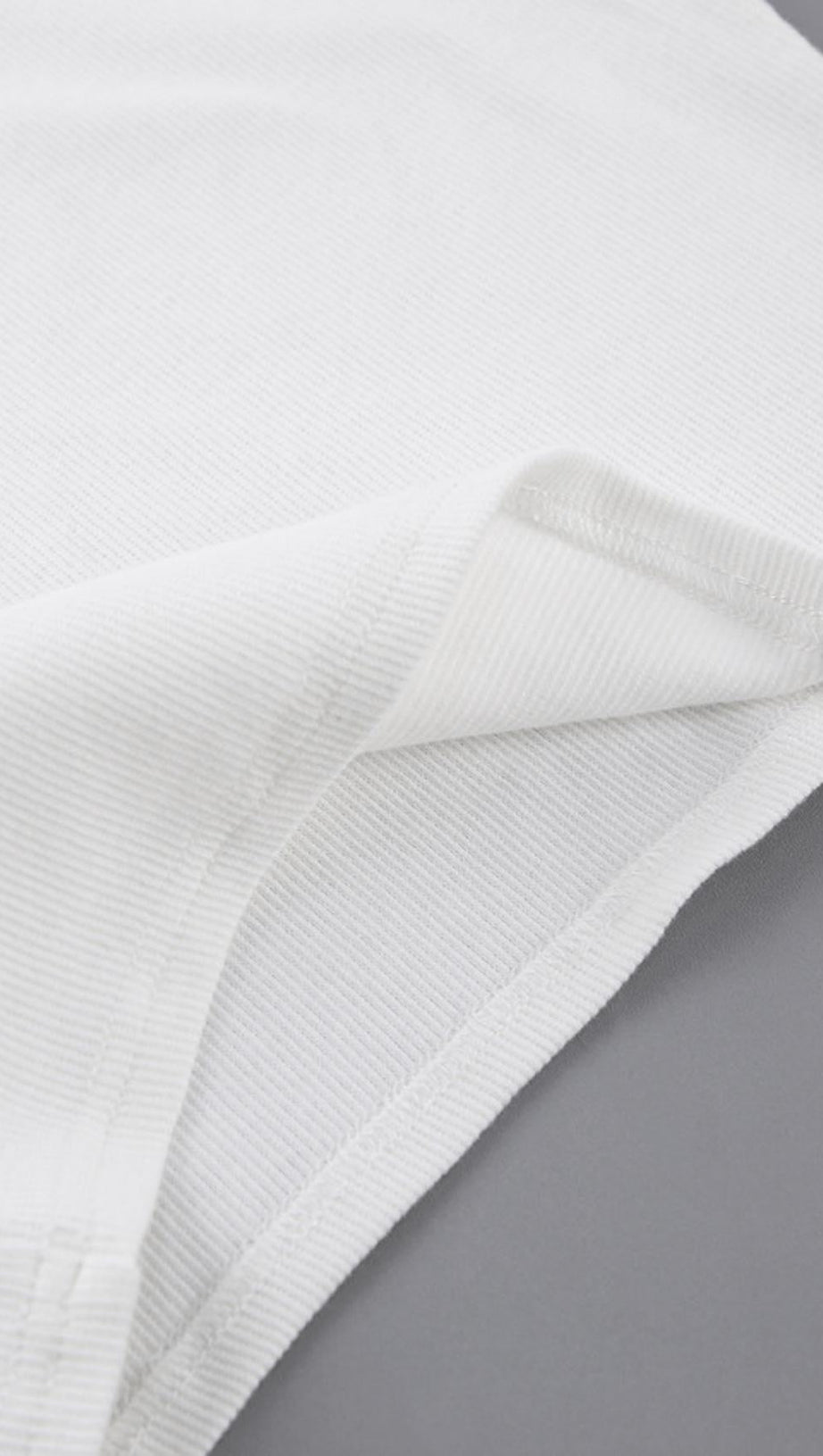 OFF-THE-SHOULDER SOLID COLOR T-SHIRT