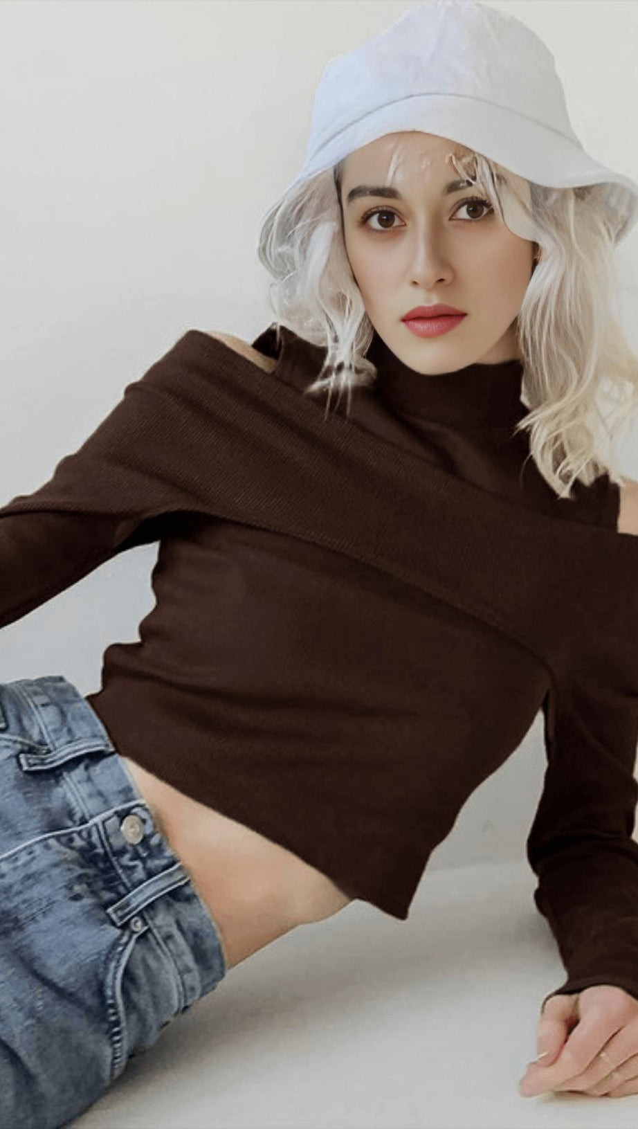 OFF-THE-SHOULDER SOLID COLOR T-SHIRT