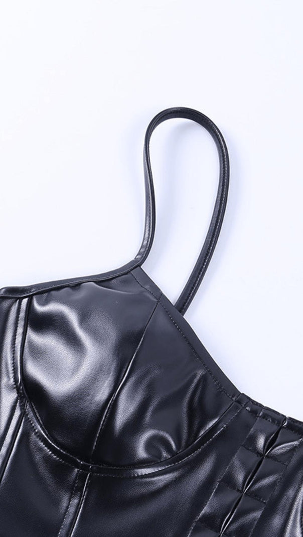 AIIZIE SLIM-FIT U-NECK VEST - product image