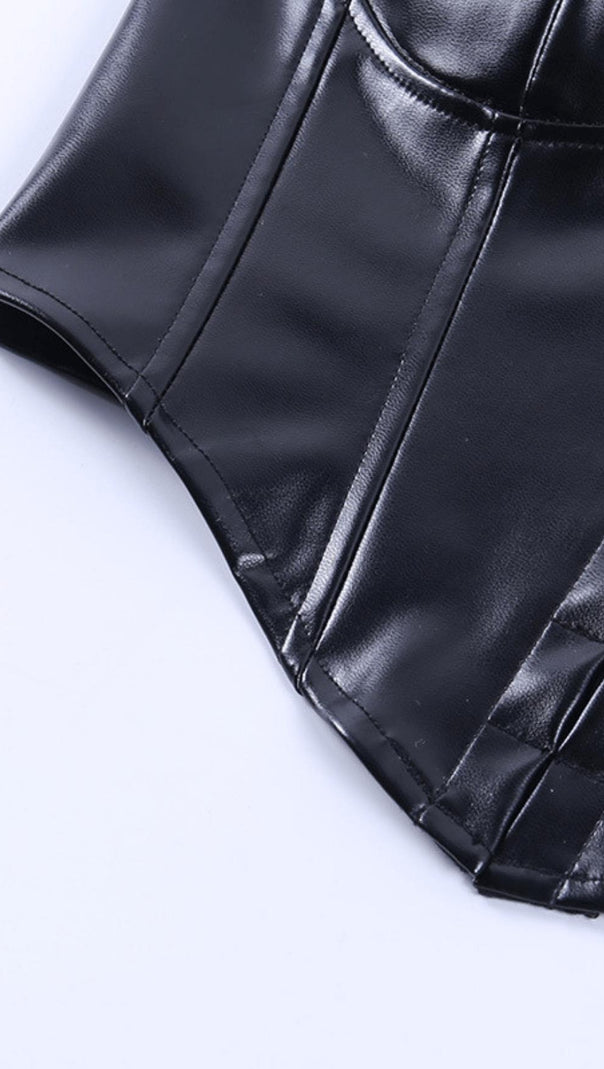 AIIZIE SLIM-FIT U-NECK VEST - product image