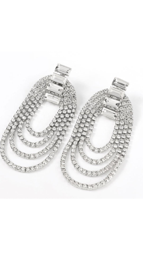 AIIZIE OVAL TASSEL EARRINGS - product image