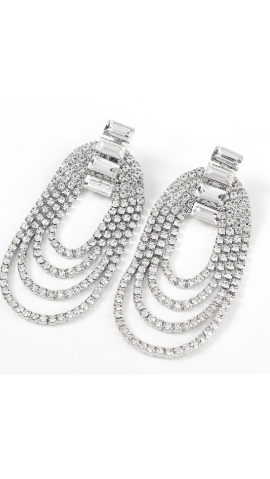 Ovale Quastenohrringe