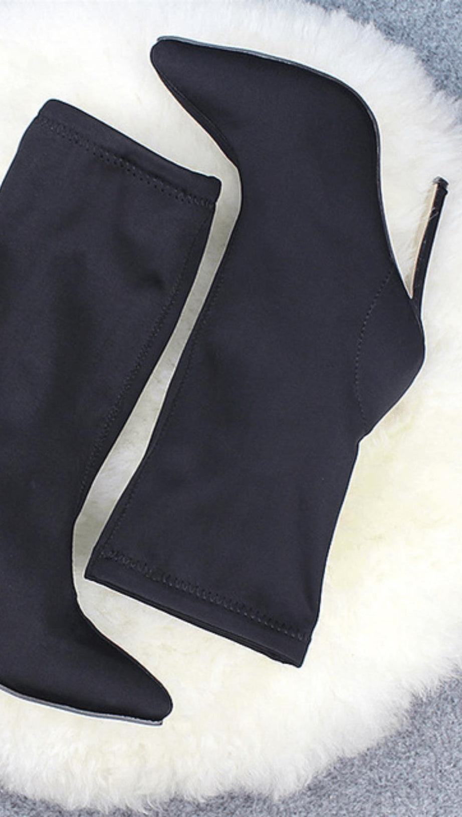 Mittelhohe Stiletto-Absätze mit Röhrensohle