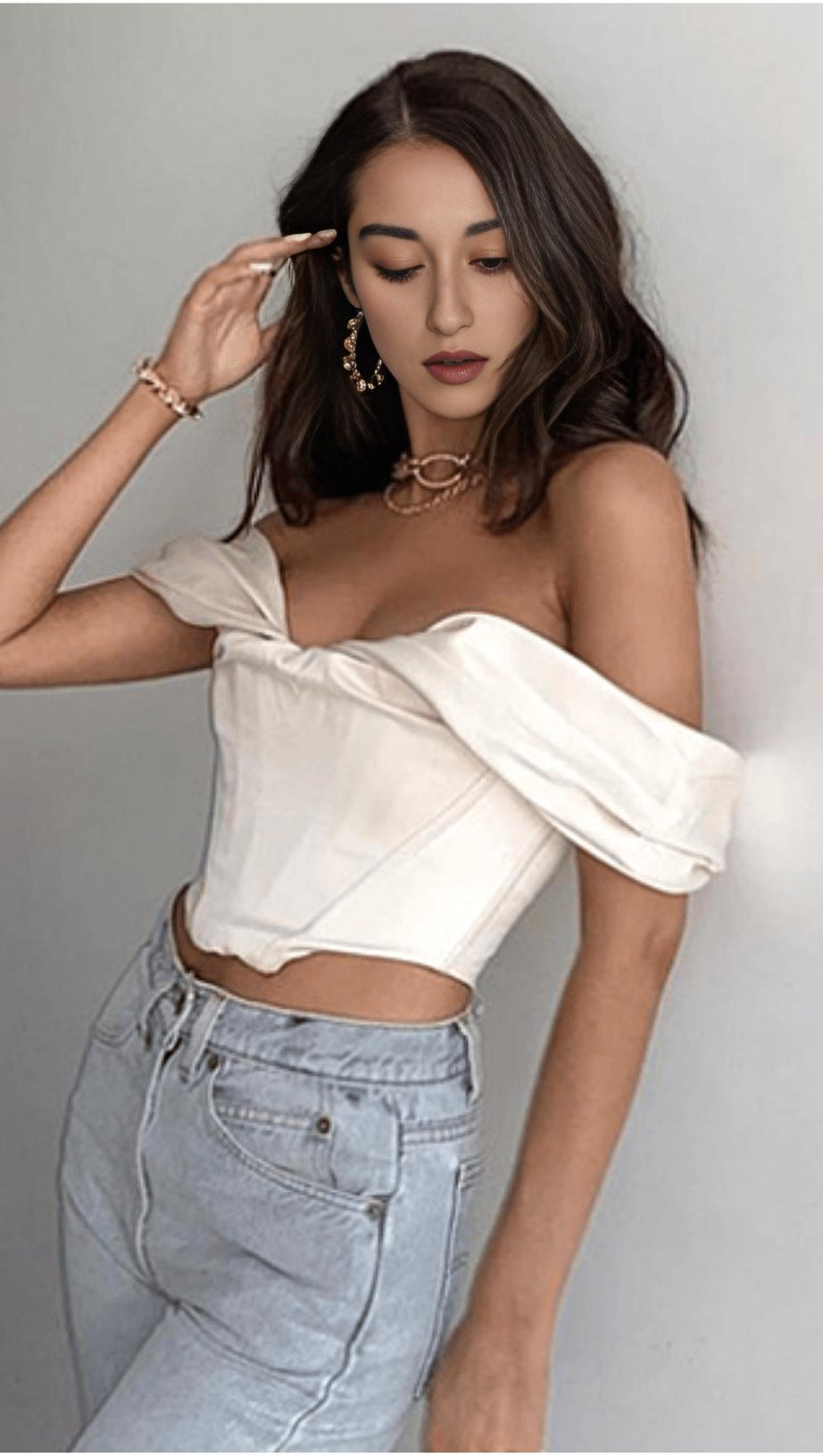 ONE-SHOULDER-TUBE-TOP UND ABDOMET-WESTE