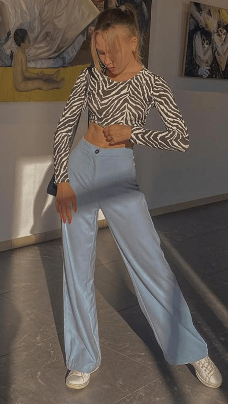 Neckholder-Top mit Zebra-Print und Schnürung