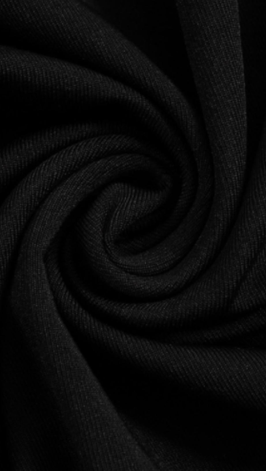 Kleid mit hoher Taille und hohem Schlitz zum Binden