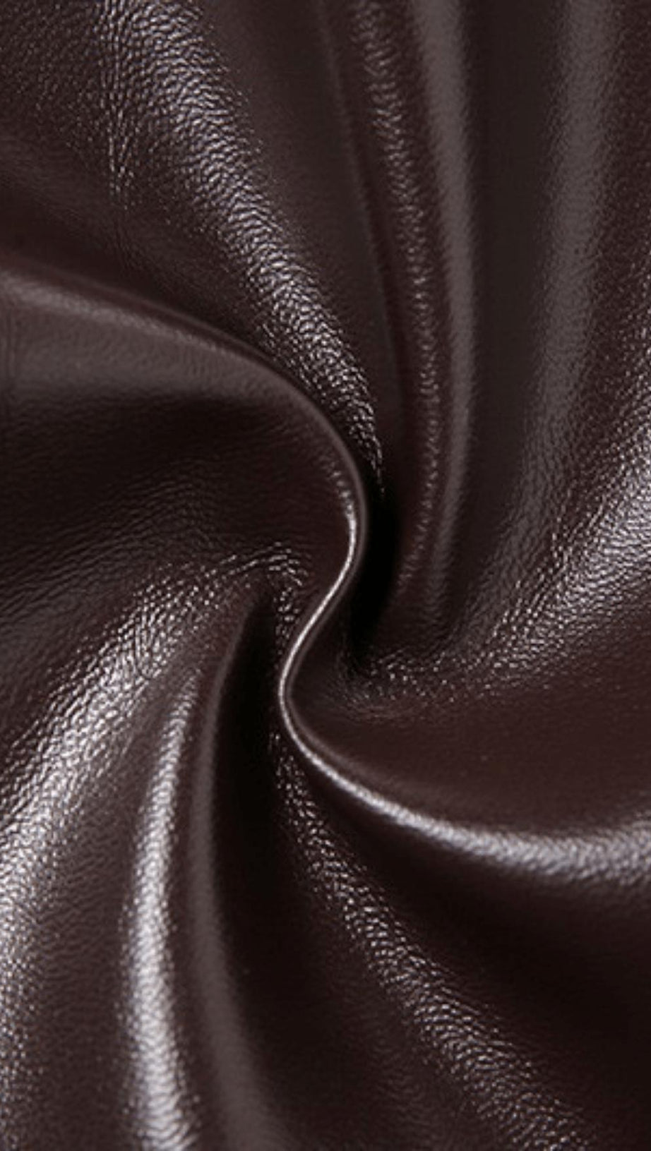 Schmale Weste aus Kunstleder mit einer Schulter