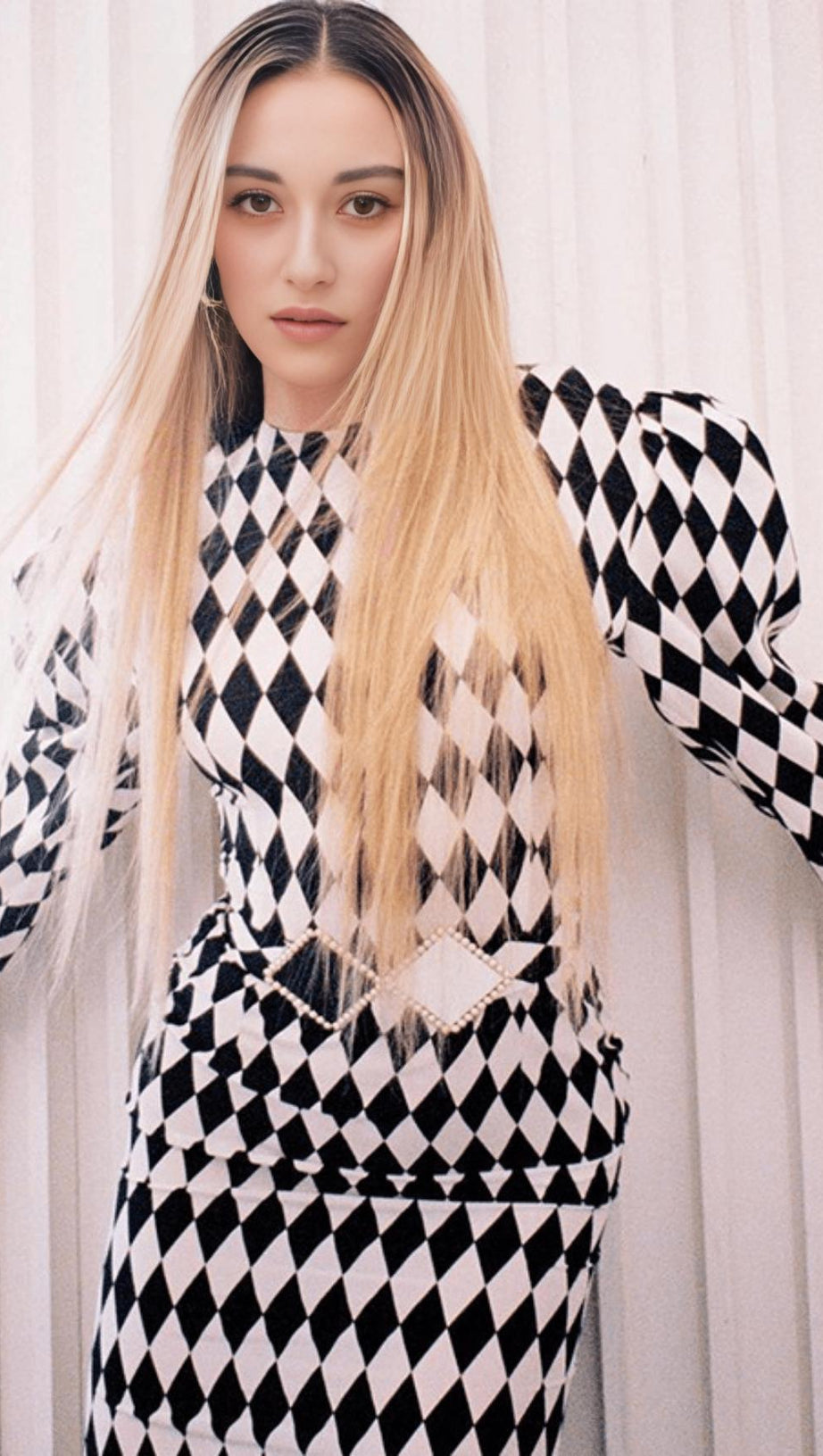 ABITO A MANICHE LUNGHE A QUADRI CON FIANCHI