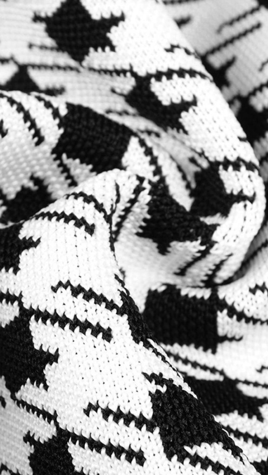 ABITO ELASTICIZZATO IN JACQUARD CON COLORI ABBINATI