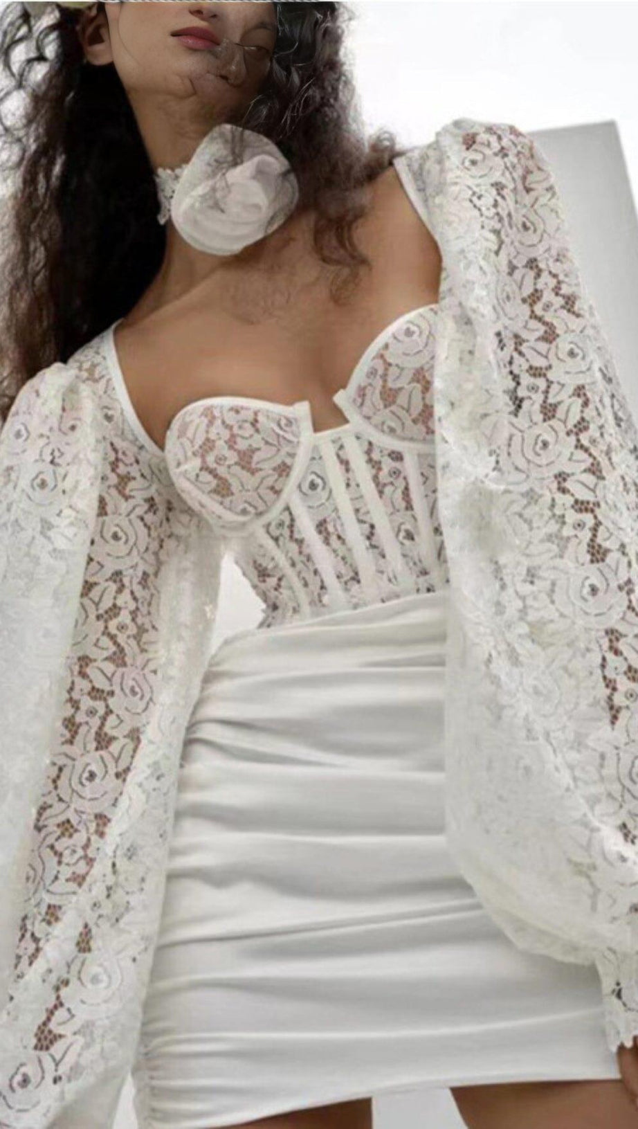 LACE CORSET MIDI DRESS IN WHITE