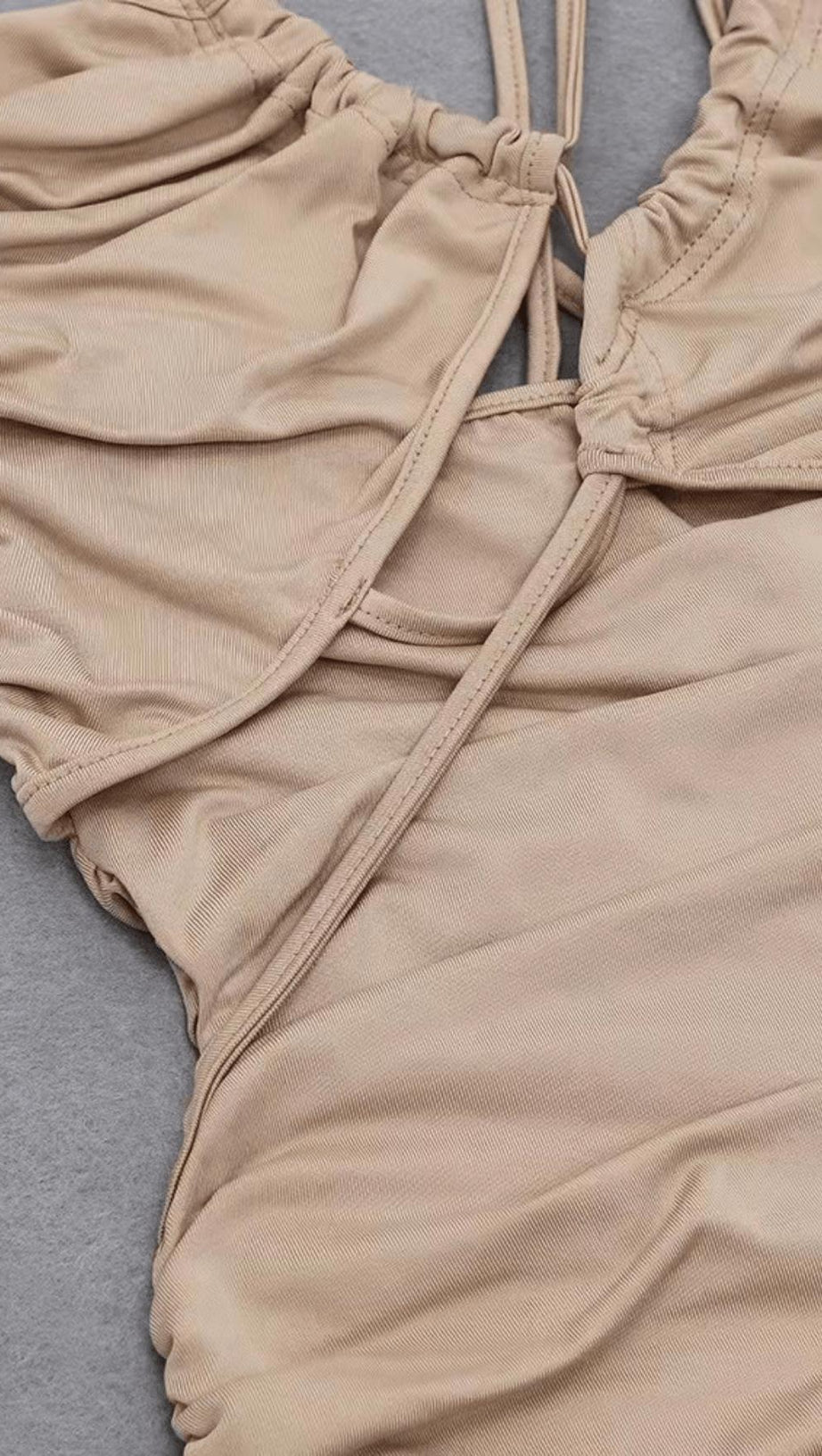 BACKLESS SLIM WRAP HIP DRESS