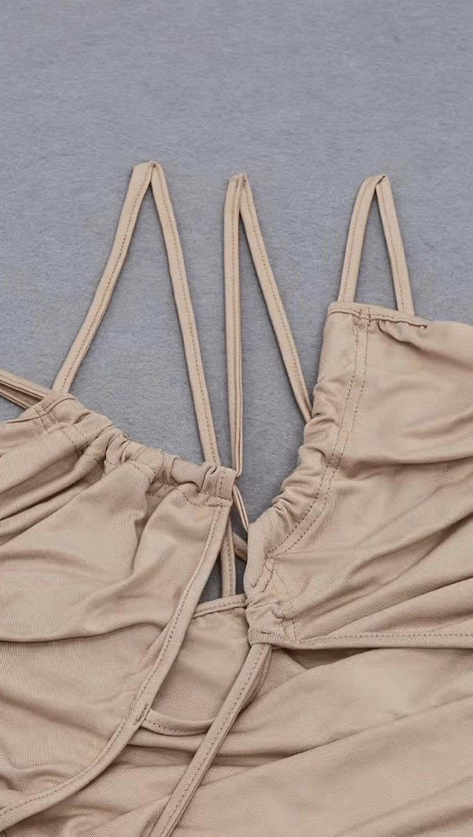 BACKLESS SLIM WRAP HIP DRESS