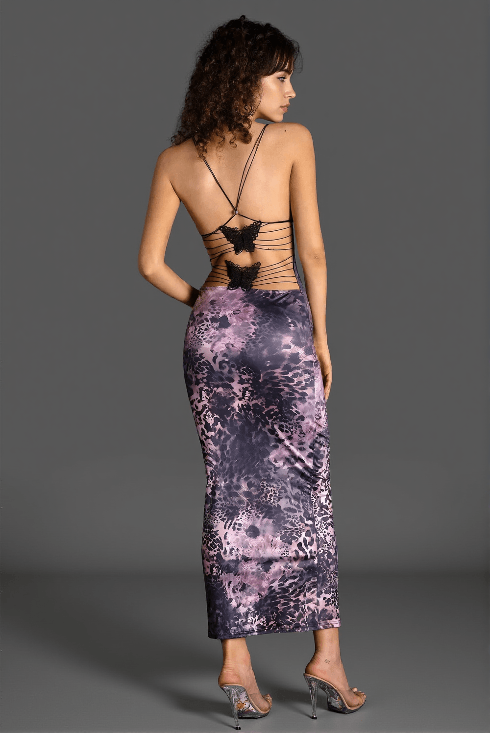 Vella – Spaghetti-Kleid mit Leopardenmuster und Rückenausschnitt in Lila