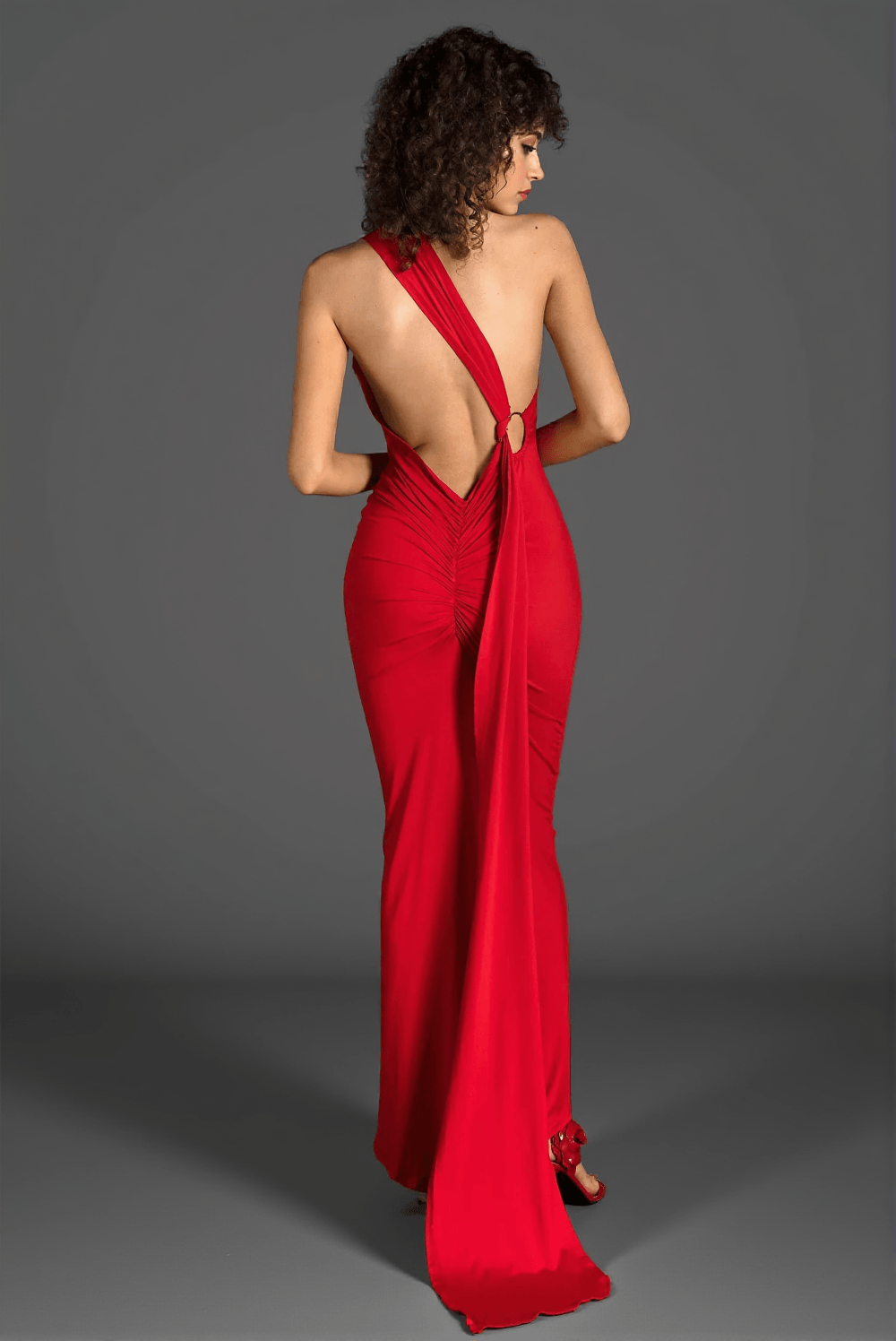 Welonia – Rückenfreies, gerüschtes Kleid mit One-Shoulder-Träger
