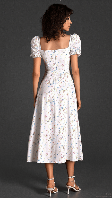 Diann – Geblümtes Kleid mit seitlichem Schlitz und Puffärmeln