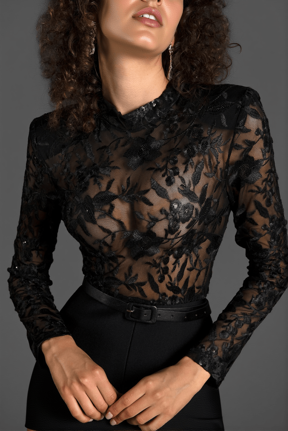 Ollie Jumpsuit mit besticktem Gürtel und Spitze