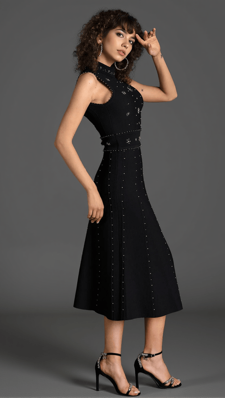 Deviyah – Ärmelloses Midikleid mit Perlen