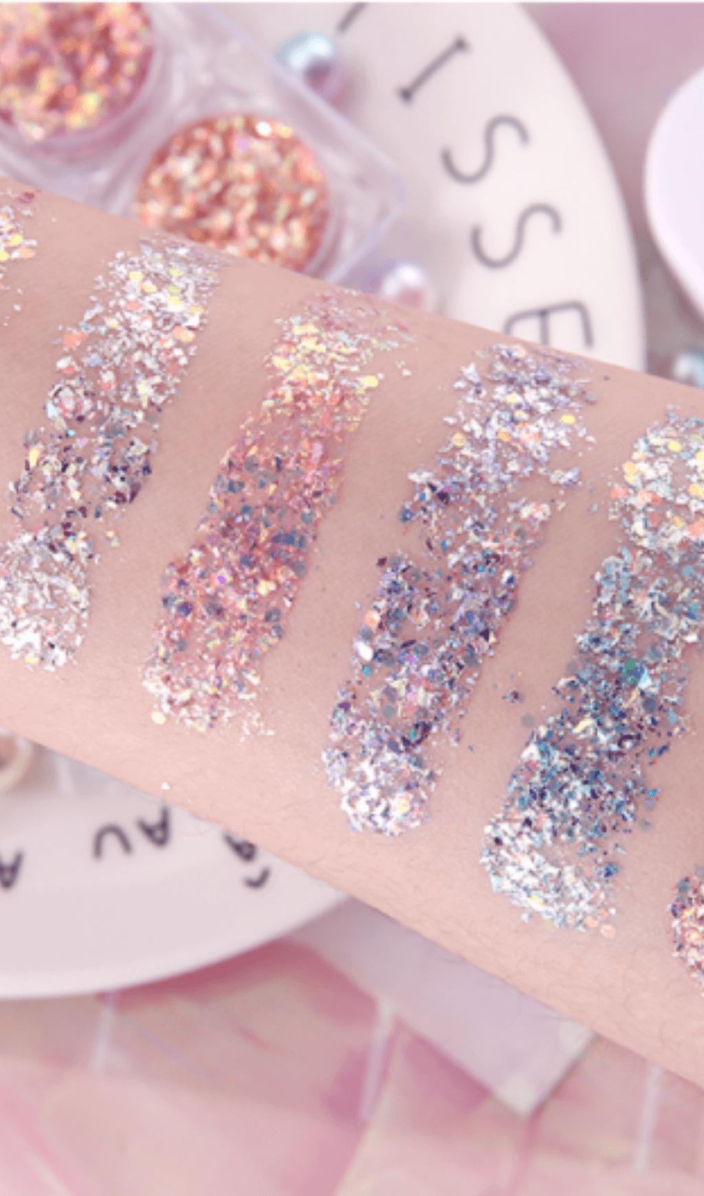 GLITTER GLITTER FOR GEL EYE MAKEUP.