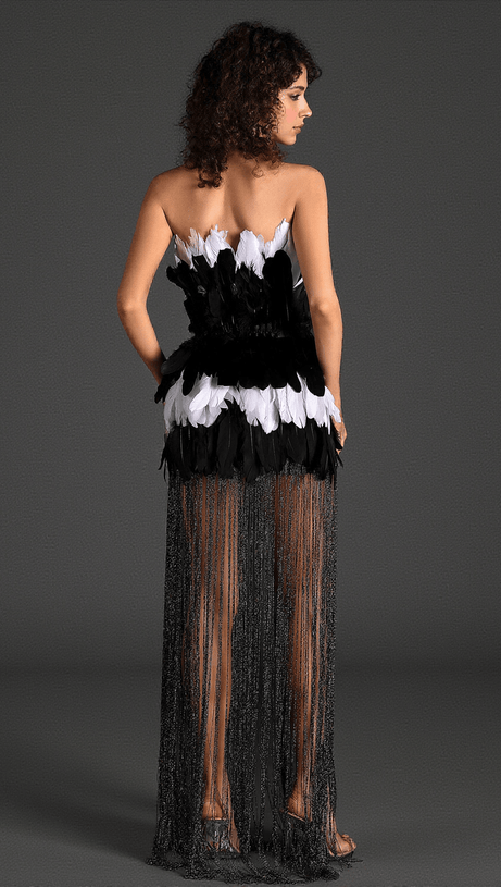 Agneli trägerloses Kleid mit Federfransen