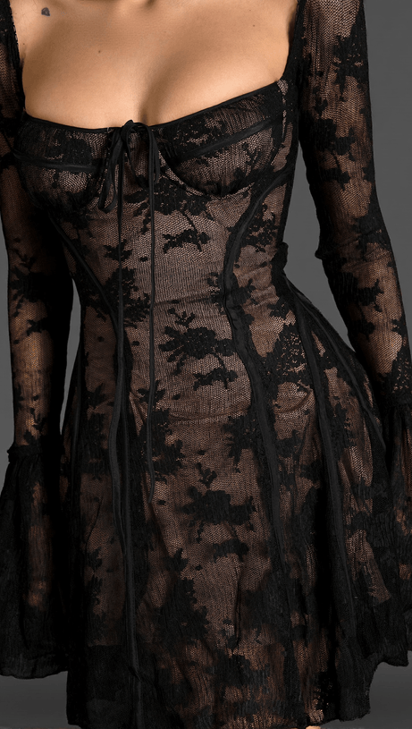 Milotis – Schwarzes Minikleid aus Spitze mit Glockenärmeln