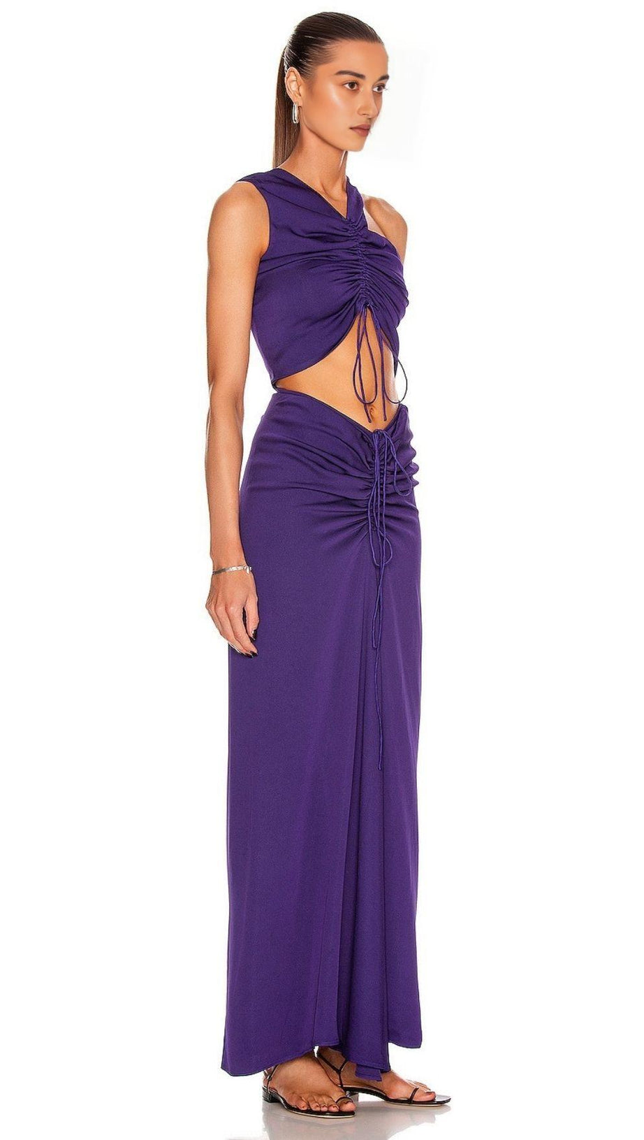 Kleid mit schrägem Kragen und Cut-out