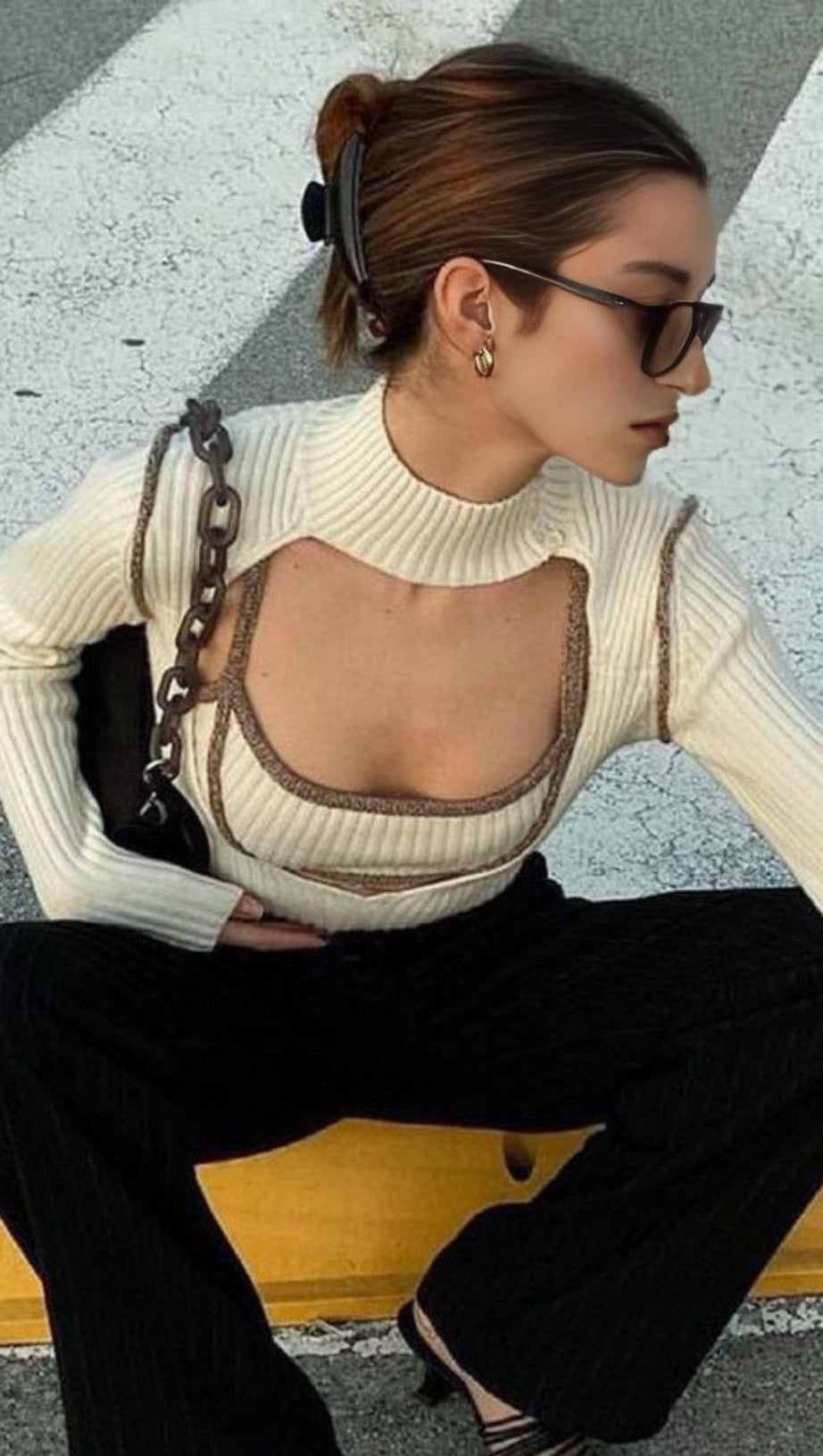 HIGH-NECKED LONG-SLEEVED SUSPENDER TOP.