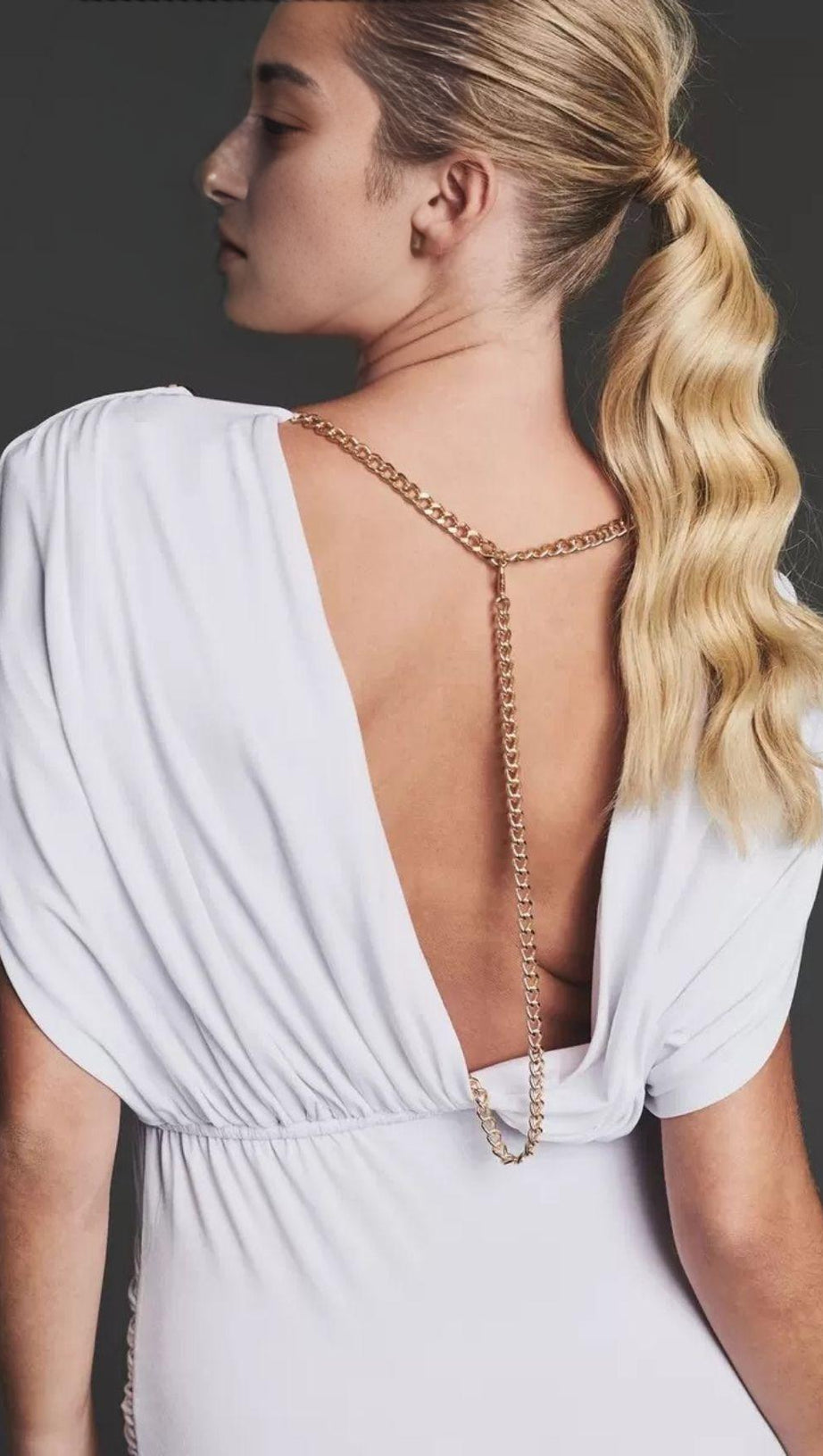 WHITE BACKLESS CHAIN DRESS