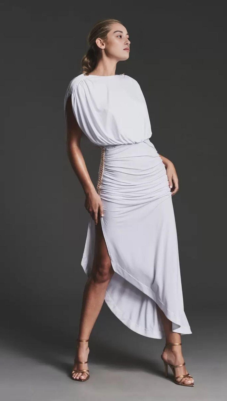 WHITE BACKLESS CHAIN DRESS