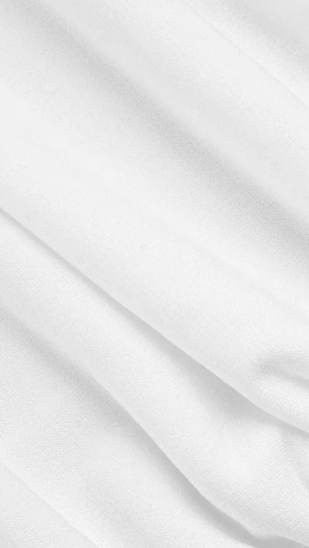 WEISSES RÜCKENFREIES KETTENKLEID