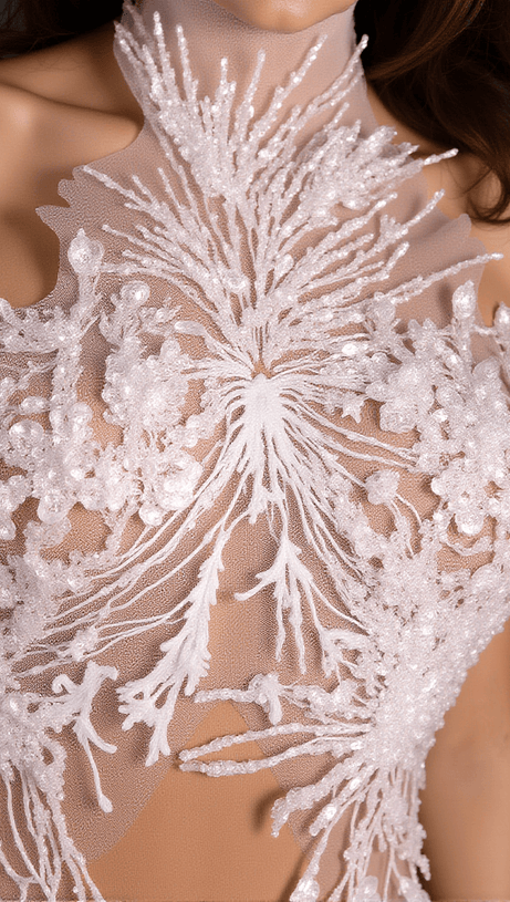 Stamelli – Kleid mit Perlenapplikationen und Netzstoff