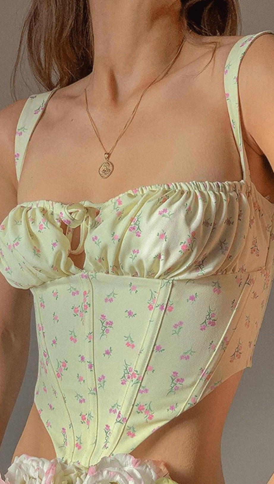 GILET SENZA SPALLINE IN PIZZO FLOREALE.