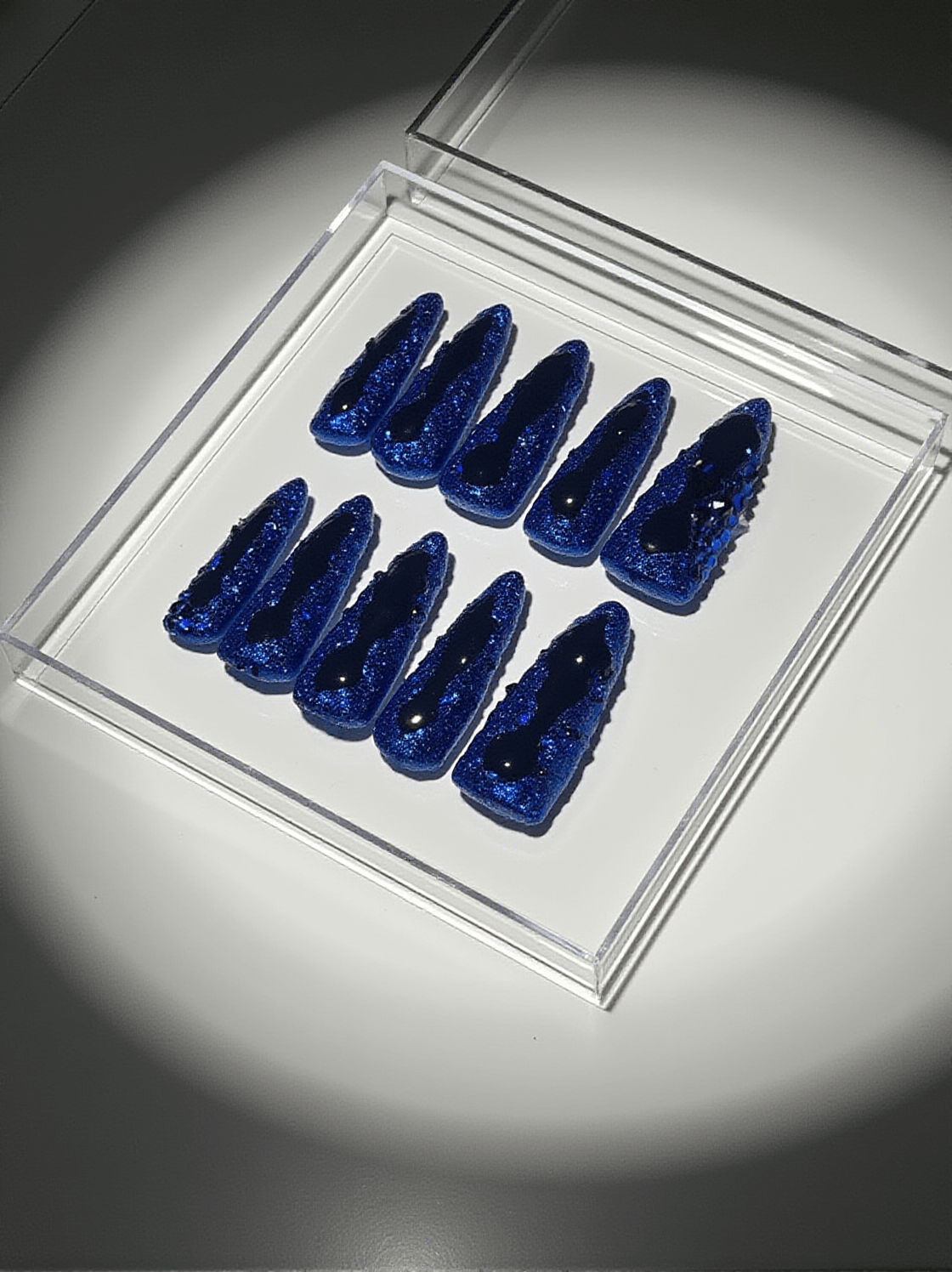 Royalblaue Kristall Stilleto Handgemachte Press On Nails