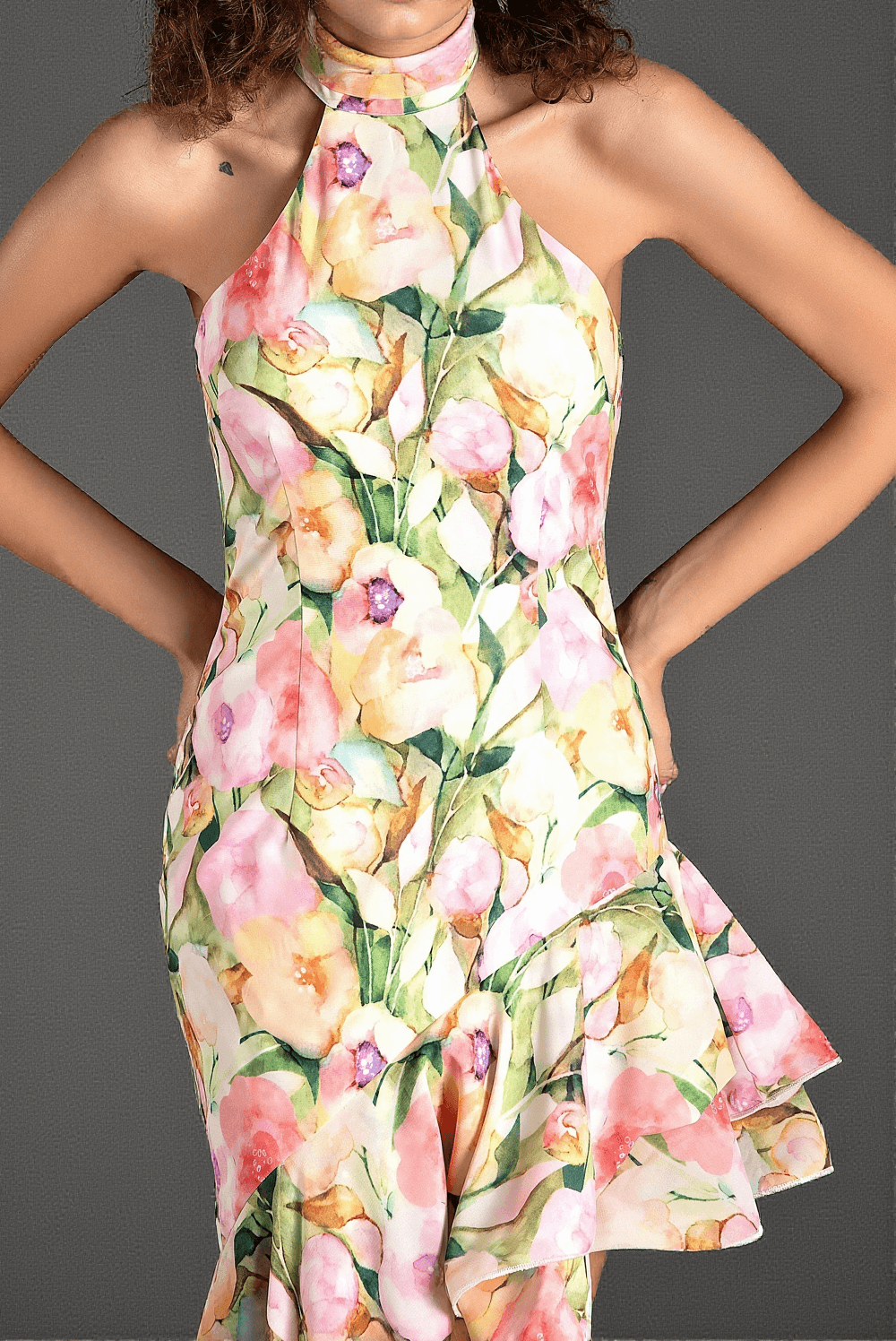 Gereas Neckholder-Kleid mit Blumenmuster und Rüschen