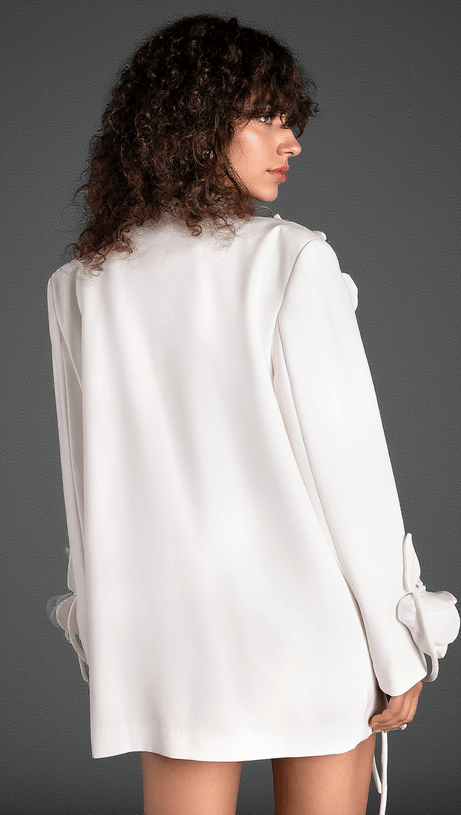 Mustidis Blazer mit langen Ärmeln und 3D-Blumen-Revers