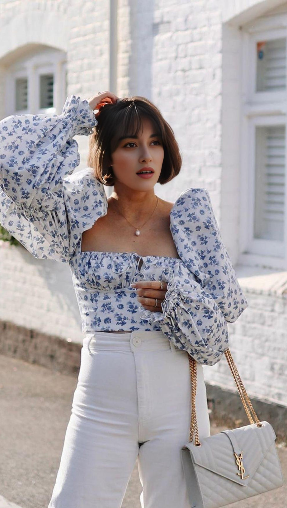 Oberteil mit Puffärmeln und Taillenbund