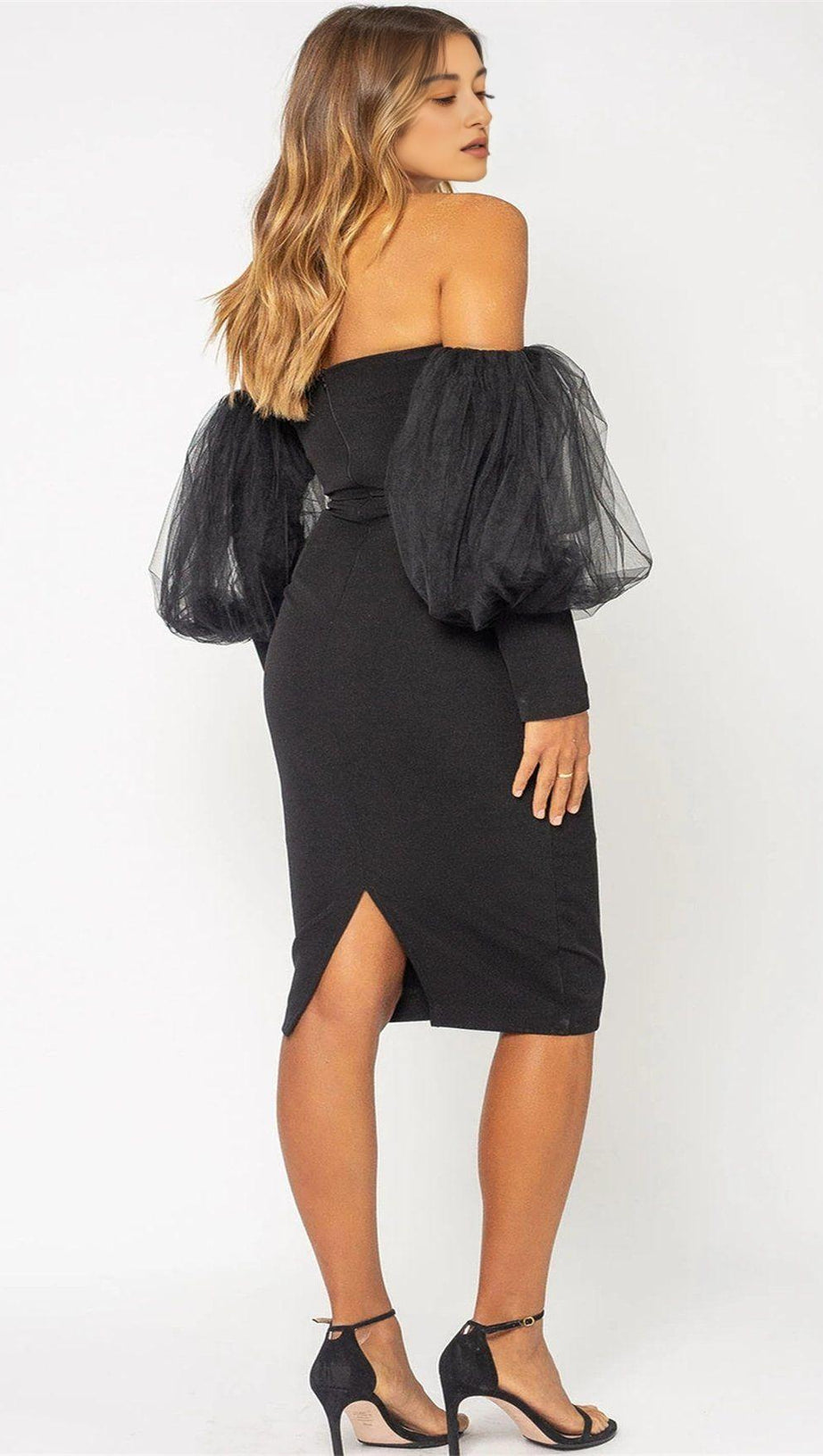 SCHWARZES KLEID MIT TUBE-TOP UND PUFFÄRMELN