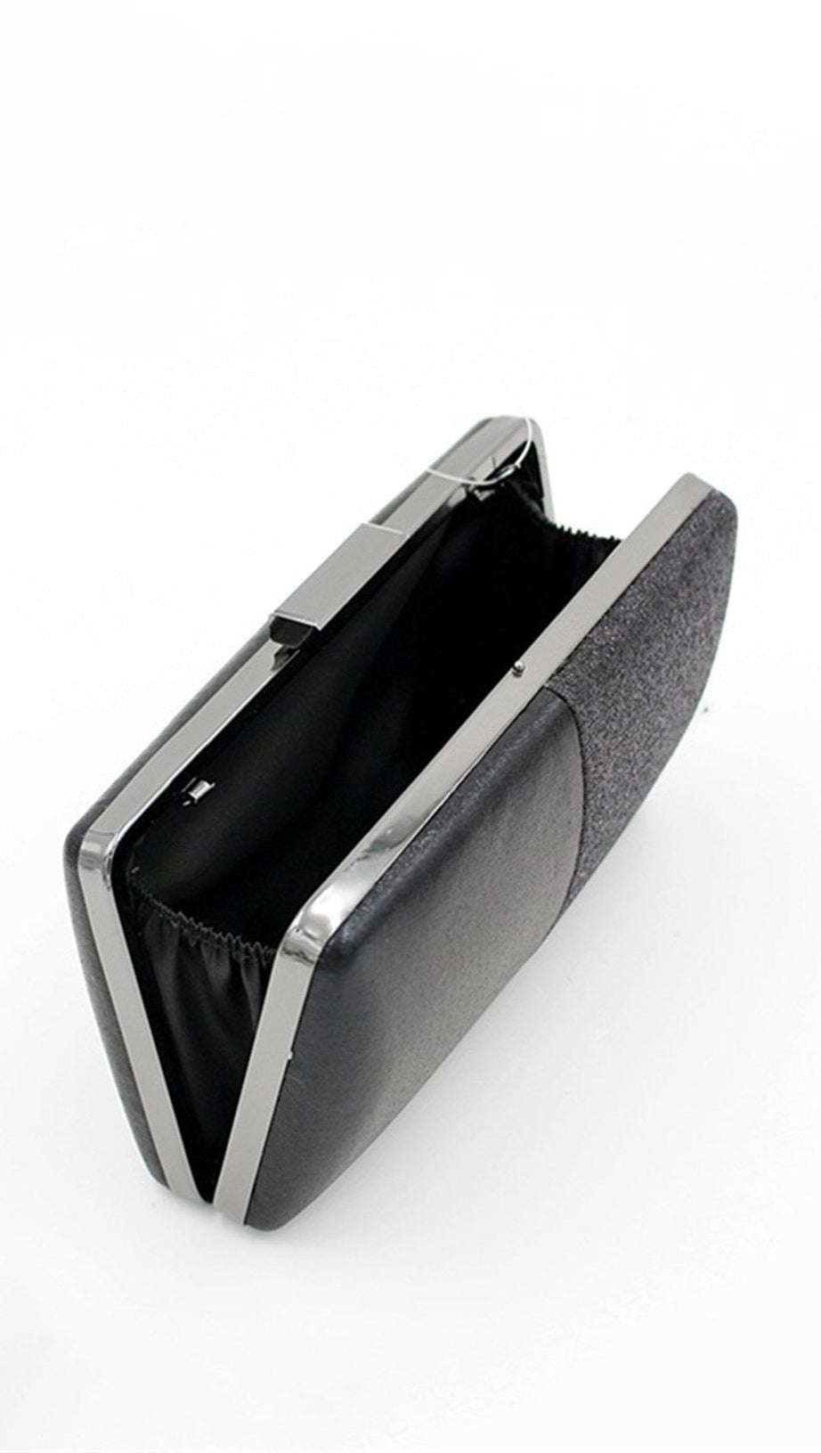 Temperament-Clutch mit schwarzen Nähten