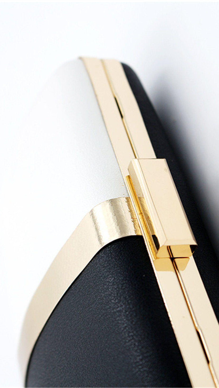 Abendessentasche mit schwarz-weißen Nähten