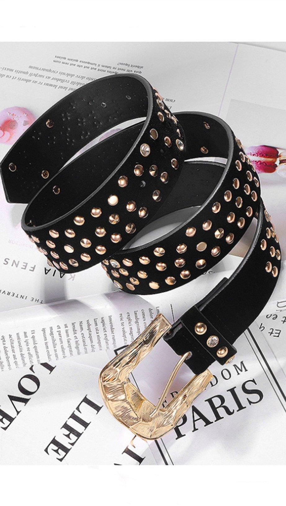 Taillengürtel aus Kunstleder mit Kettennieten